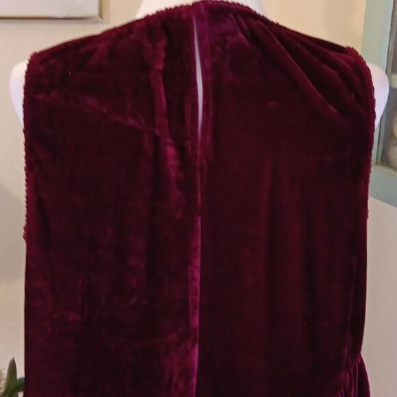 Umgee Cabernet Velvet Dress with Floral Embroidery.Native Inspired.Peasant Shape - Picture 8 of 12